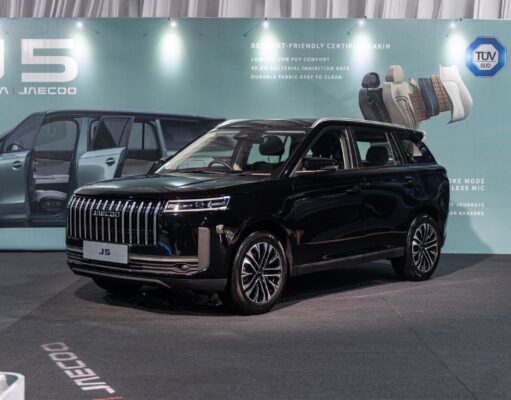 JAECOO J5 and OMODA C9 Previewed at Omoda Jaecoo Carnival