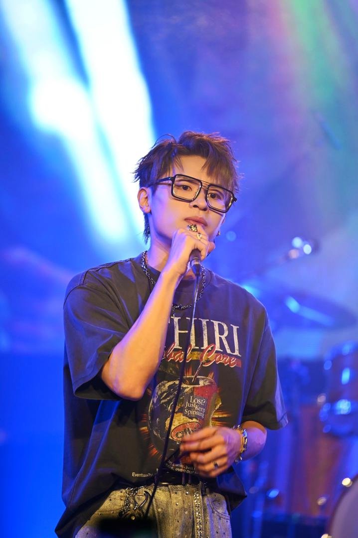 A Rong Singer C-pop singer Rong to hold first concert in Malaysia on 20 June - KL ...