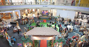 in conjunction with the Hari Gawai harvest celebration, the Curve’s Centre Court transforms into the rich heritage and vibrant spirit of Borneo