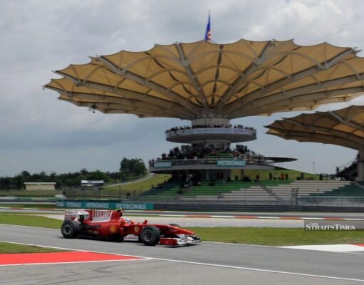 Stay, Sip & Shop in Putrajaya During Formula 1 Race Weekend
