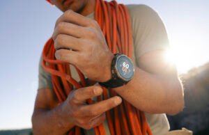 Amazfit Introduces First AMOLED Smartwatch with Dual-Sided Solar Charging
